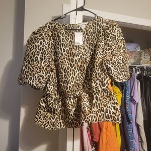 Leopard Print Balloon Sleeve top